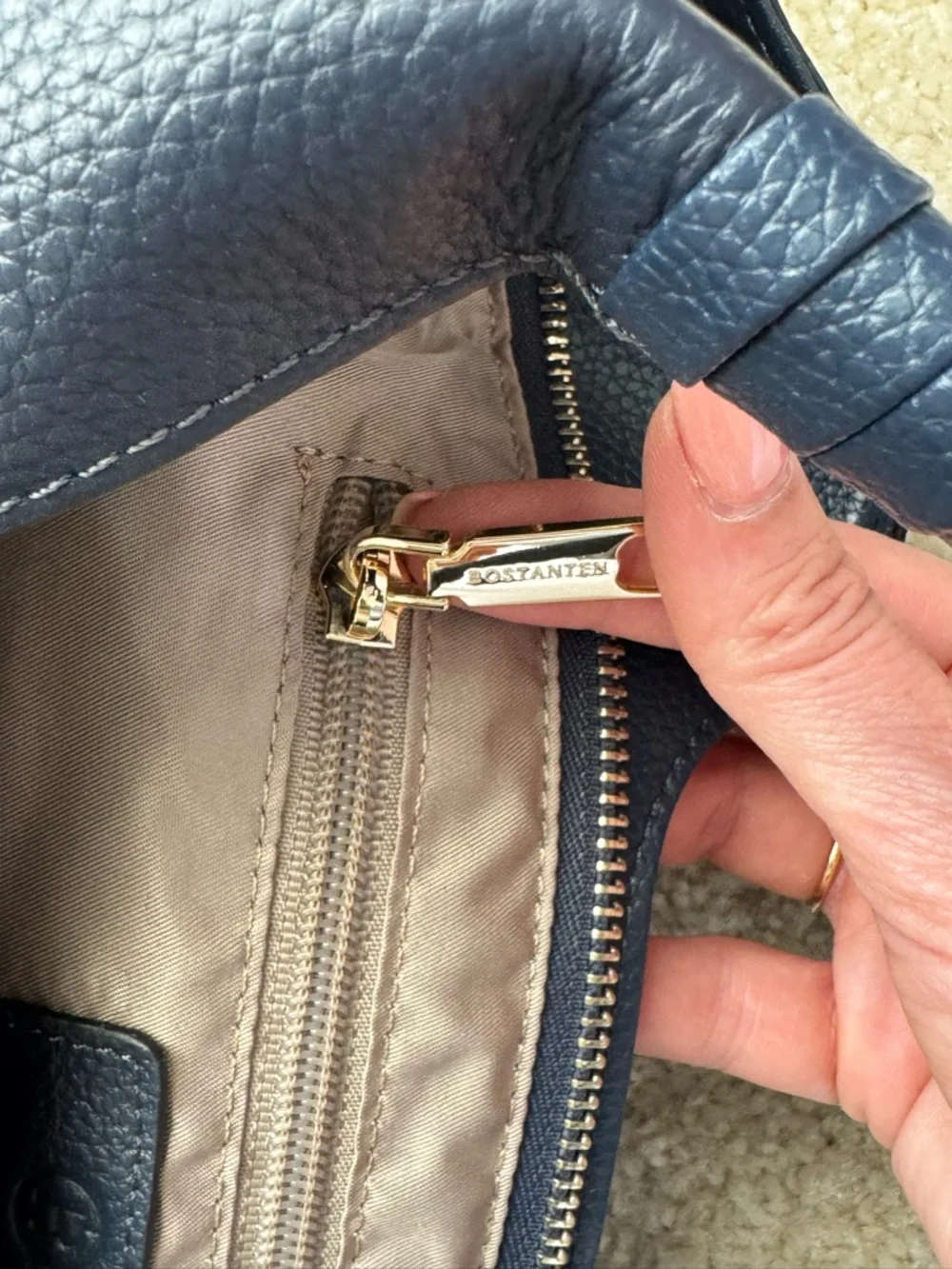 NWOT Bostanten Navy Pebbled Leather Shoulder Bag with Removable Strap - Picture 4 of 13